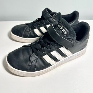 Little Kids Black and white Adidas Sneakers